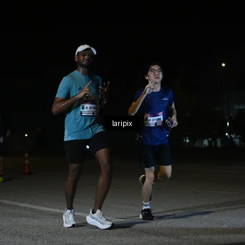 Runner Photo 7566107