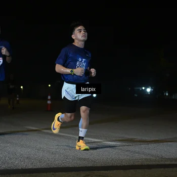 Runner Photo 7566146
