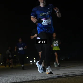 Runner Photo 7566151