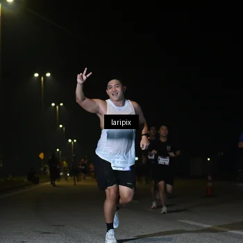 Runner Photo 7566158