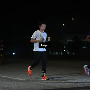 Runner Photo 7566191