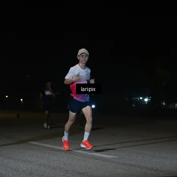 Runner Photo 7566193