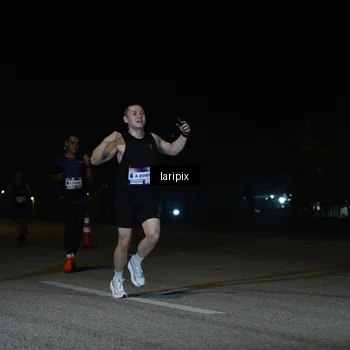 Runner Photo 7566196