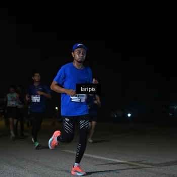 Runner Photo 7566301