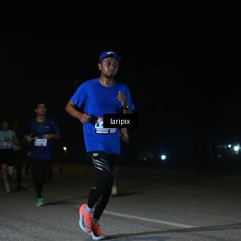 Runner Photo 7566360