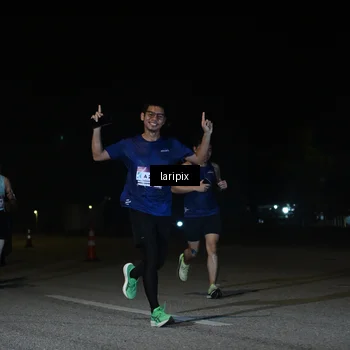 Runner Photo 7566398