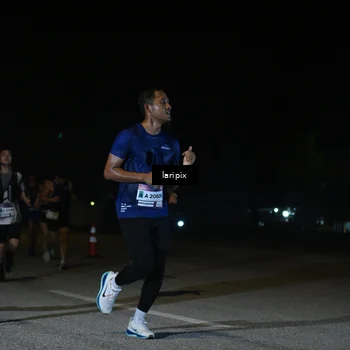 Runner Photo 7566472