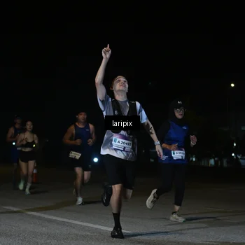 Runner Photo 7566513