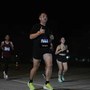 Runner Photo 7566565