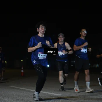 Runner Photo 7566793