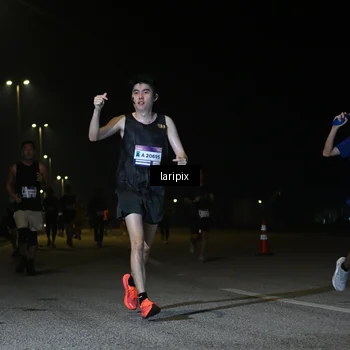 Runner Photo 7566841