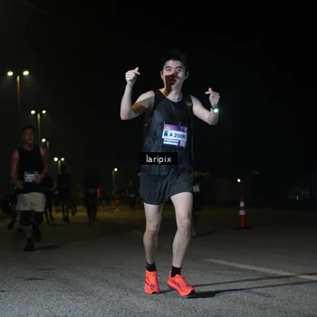 Runner Photo 7566872