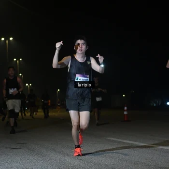 Runner Photo 7566873
