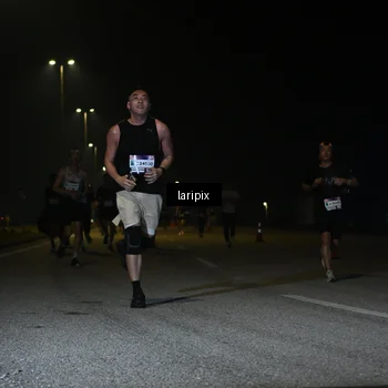 Runner Photo 7566879