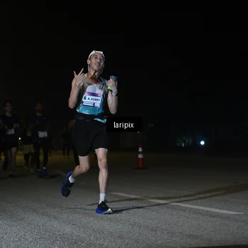 Runner Photo 7566945
