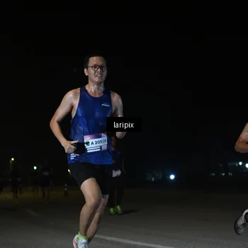 Runner Photo 7567100