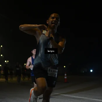 Runner Photo 7567446