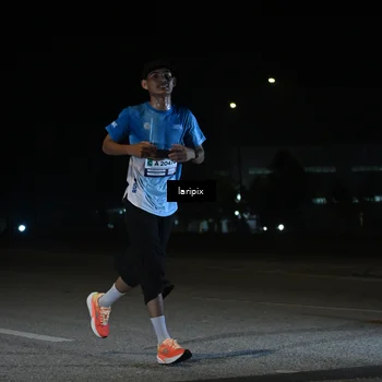 Runner Photo 7567455