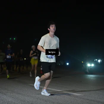 Runner Photo 7567468