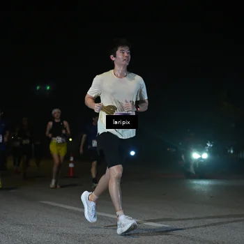 Runner Photo 7567470