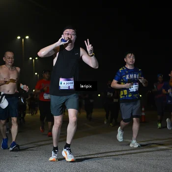 Runner Photo 7567792