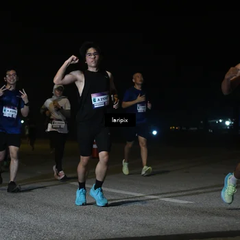 Runner Photo 7567953