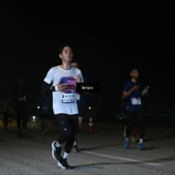 Runner Photo 7568033