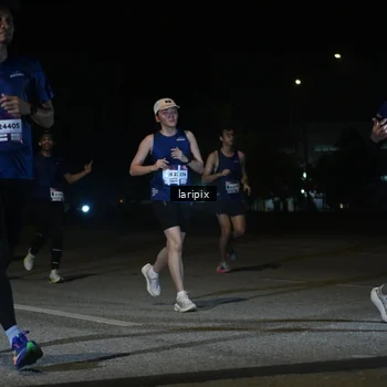 Runner Photo 7568396