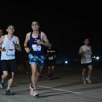 Runner Photo 7568409