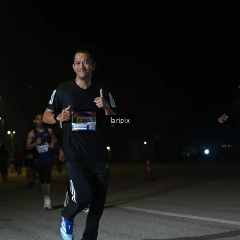 Runner Photo 7568453