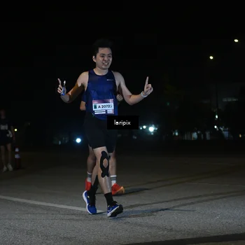 Runner Photo 7568471