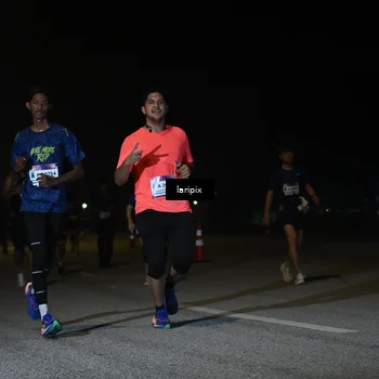 Runner Photo 7568491