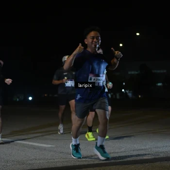 Runner Photo 7568565