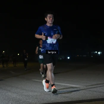 Runner Photo 7568574