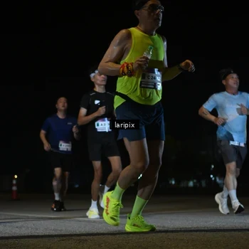 Runner Photo 7568578
