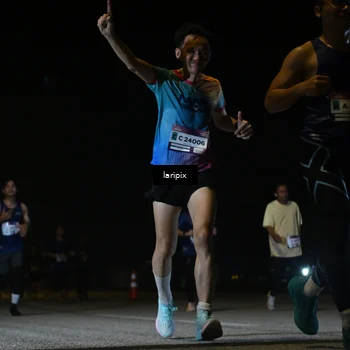 Runner Photo 7568653