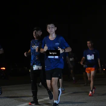 Runner Photo 7568792