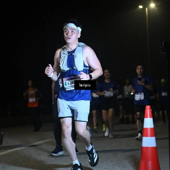 Runner Photo 7568897