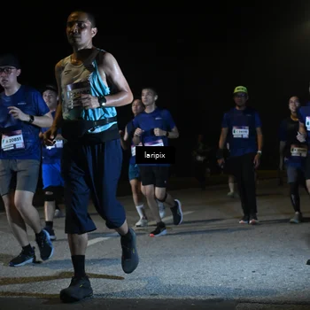 Runner Photo 7568913