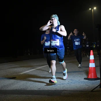 Runner Photo 7568941