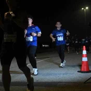 Runner Photo 7568945