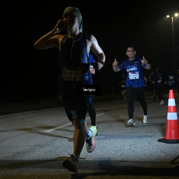 Runner Photo 7568951
