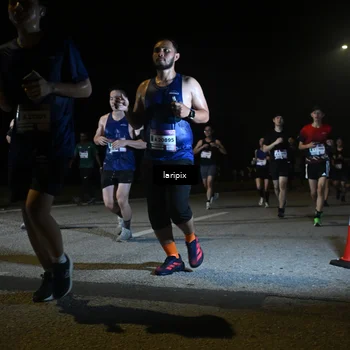 Runner Photo 7569109