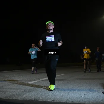 Runner Photo 7569864