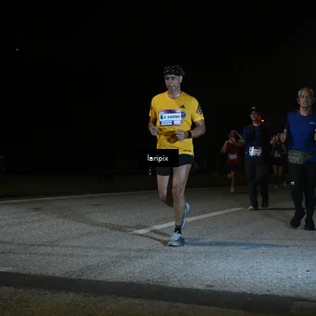 Runner Photo 7569871