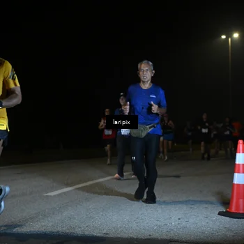 Runner Photo 7569875