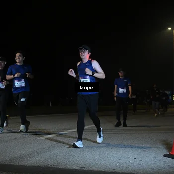 Runner Photo 7569918
