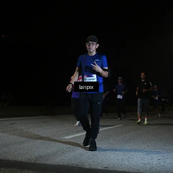 Runner Photo 7569925