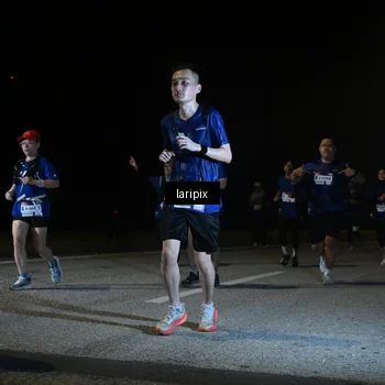 Runner Photo 7569947