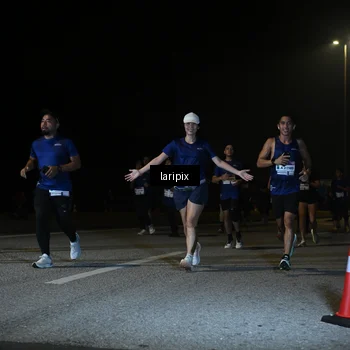Runner Photo 7570005